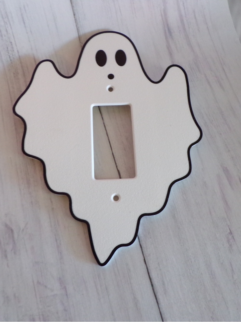 Ghost-Shaped Single Toggle Wall Plate - White
